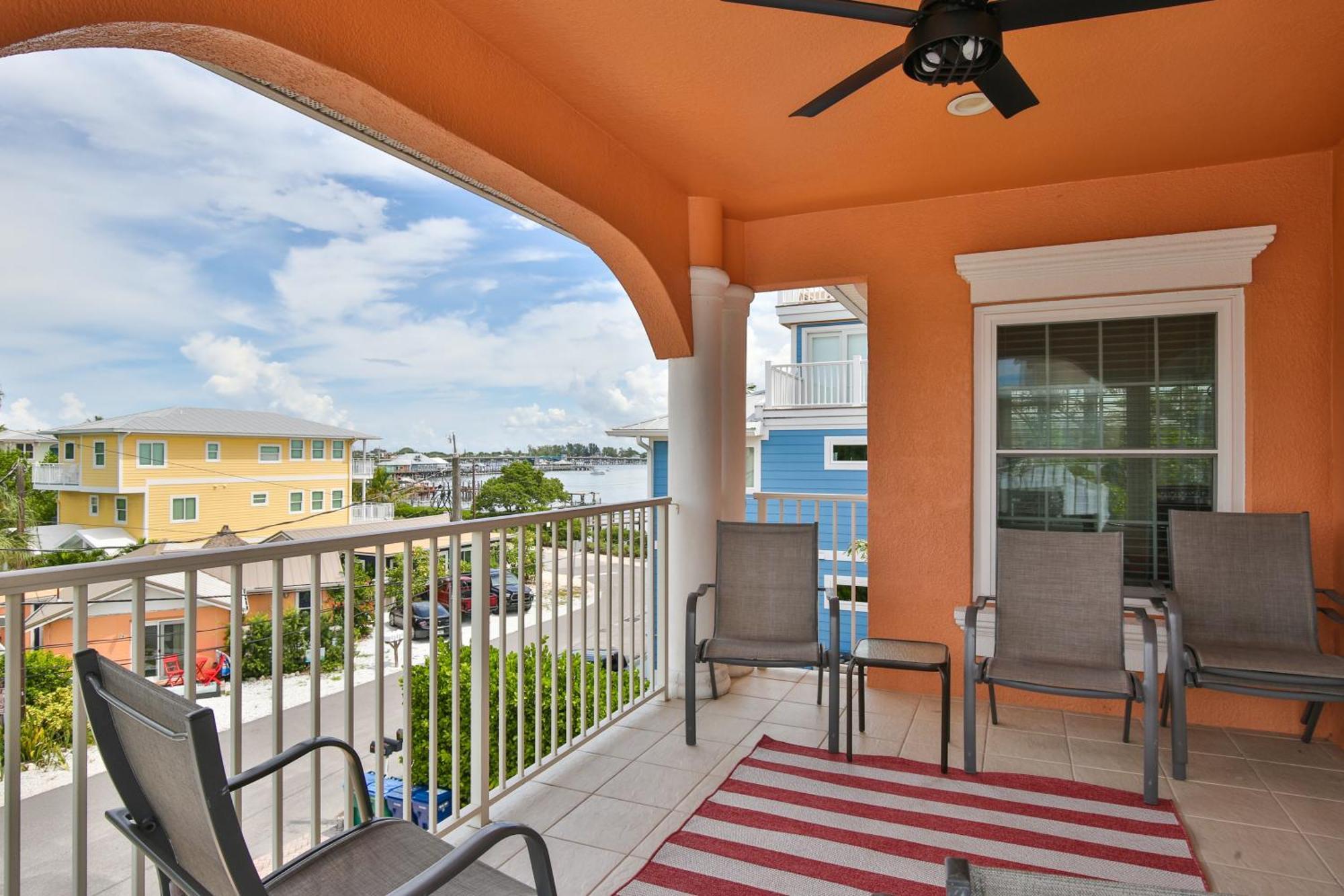 Hibiscus Hideaway B - Top Floor Unit برادنتون بيتش المظهر الخارجي الصورة